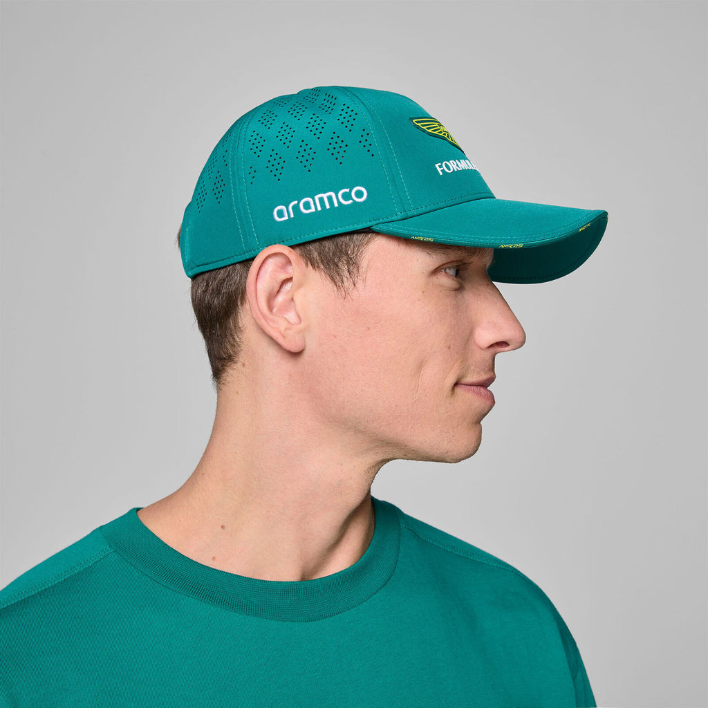 Gorra Aston Martin F1™ 2025 Team Verde Oficial con Ajuste BOSS