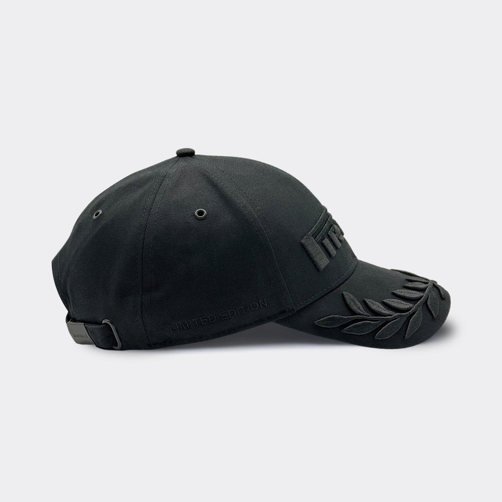 Gorra Pirelli Lightsout 2026 – Edición Oficial F1®