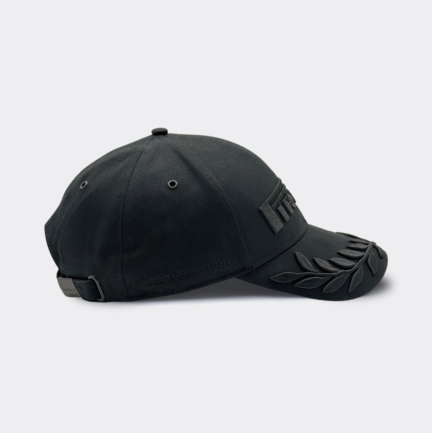 Gorra Pirelli Lightsout 2026 – Edición Oficial F1®