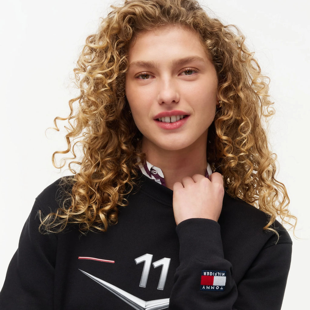 Sudadera Crewneck Tommy x Cadillac F1 Driver Chevron Negra